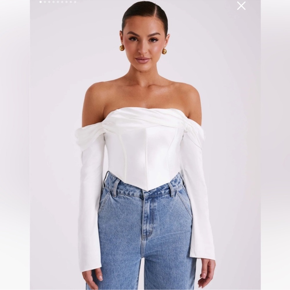 Meshki “Giselle” Satin Off-Shoulder Corset Top 🤍✨ Chic Elegant Date Night